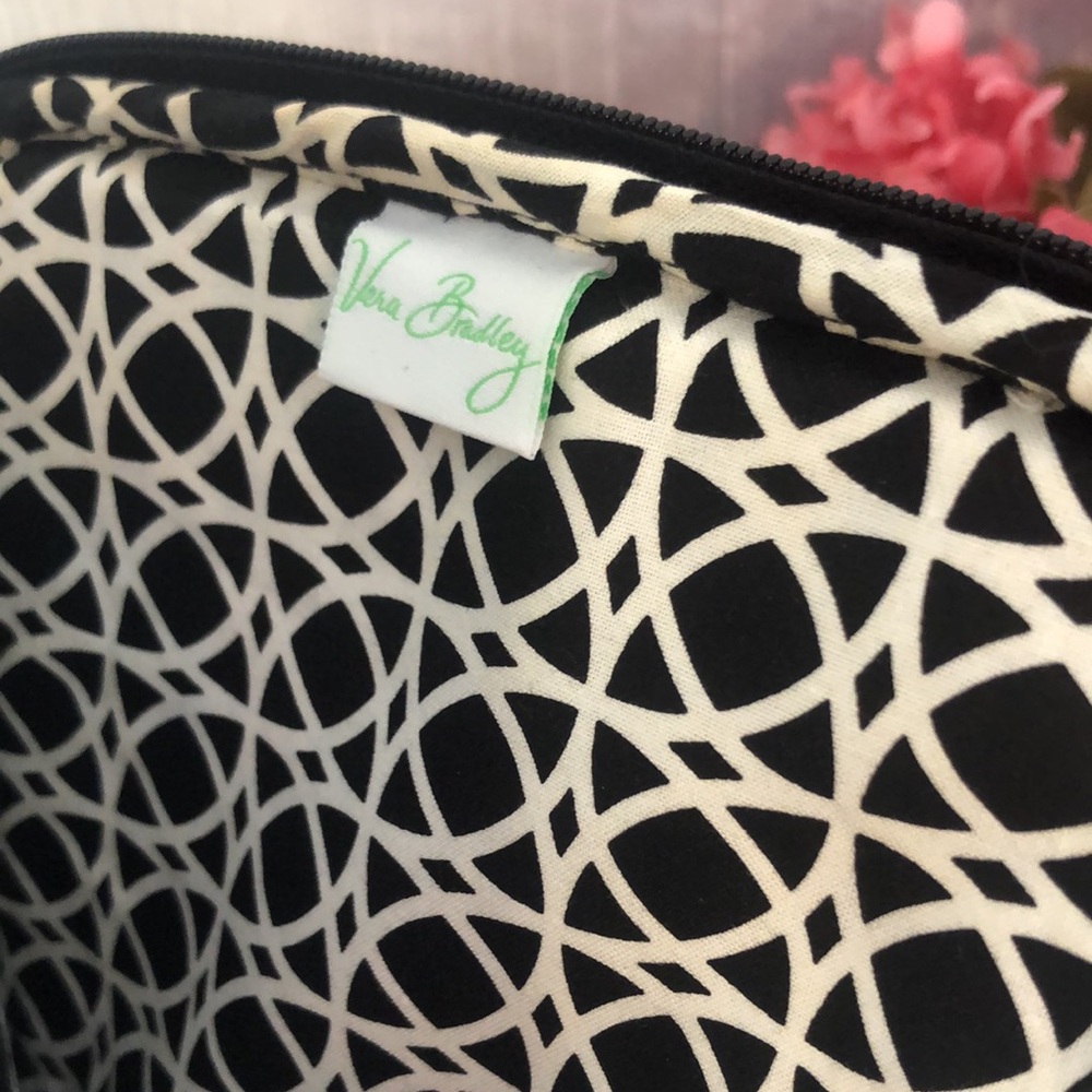 VERA BRADLEY E-Reader Sleeve Night & Day black white paisley NWT & makeup case - Picture 5 of 16